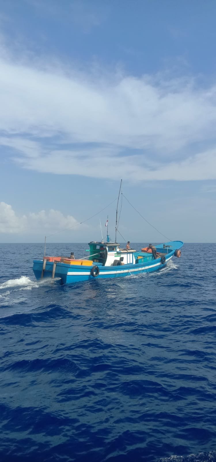 Contact Center Bakamla RI Tangani Laporan Nelayan Kehabisan Solar di Laut