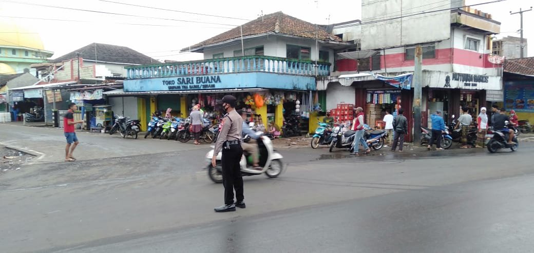 Kepadatan Sering Terjadi, Polsek Baros Lakukan Gatur Lantas