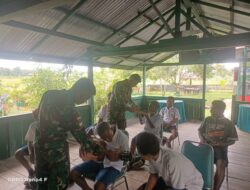 Kreativitas Satgas Yonif 126/KC Latih Musik untuk Anak di Perbatasan