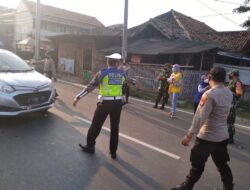 Satgas Covid-19 Serang Lakukan Pendisiplinan Prokes di Pos KRYD Parung