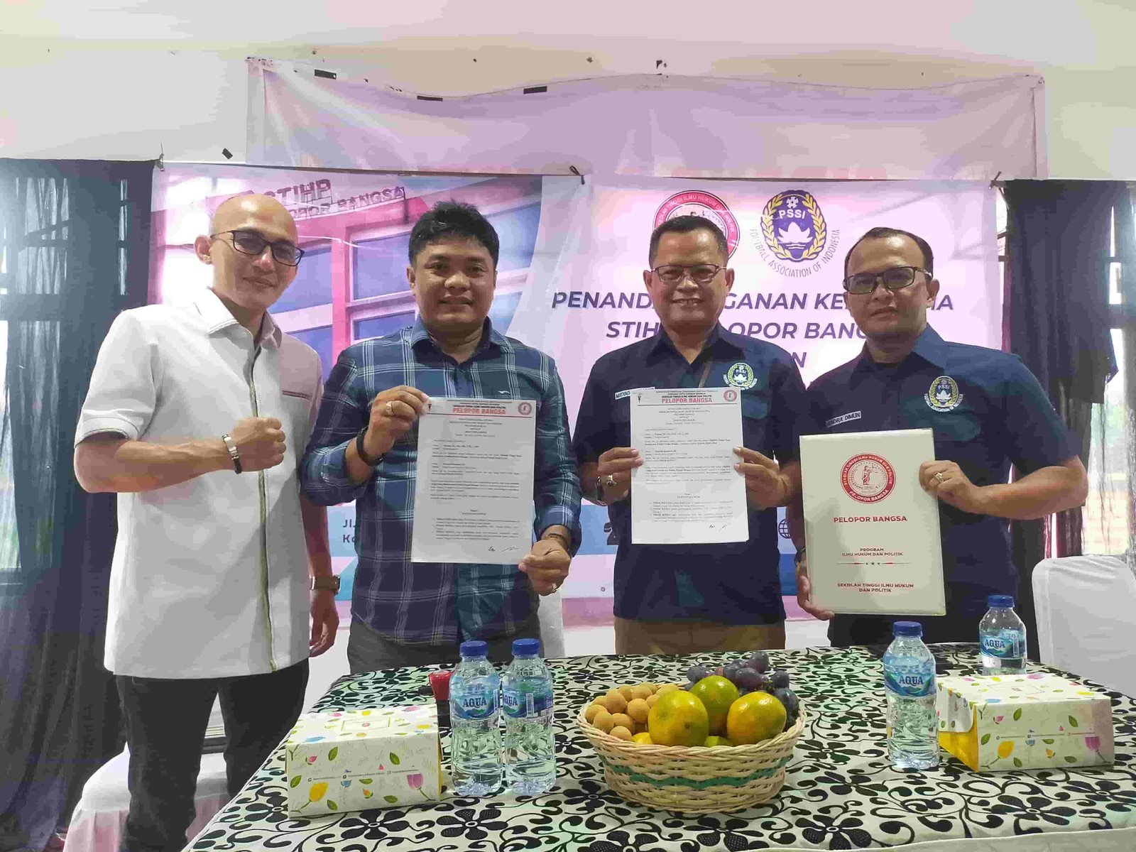 STIHP Pelopor Bangsa Gandeng PSSI Depok Berikan Beasiswa Atlet Bola