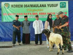 Korem 064/MY Serahkan Hewan Kurban dengan Tema Kepedulian Sosial