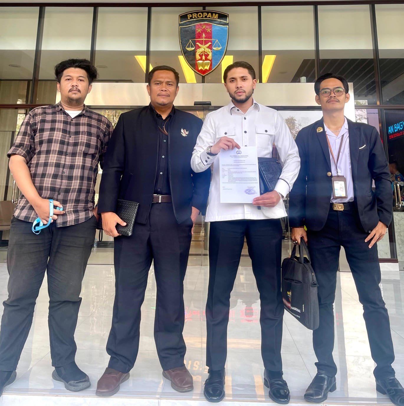 Warga Tiga Desa Laporkan Dugaan Backing Perusahaan Sawit ke Propam Polri