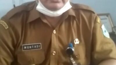 Jajaran PLt Kelurahan Juhut Sosialisasikan Pembatasan Sosial Masyarakat