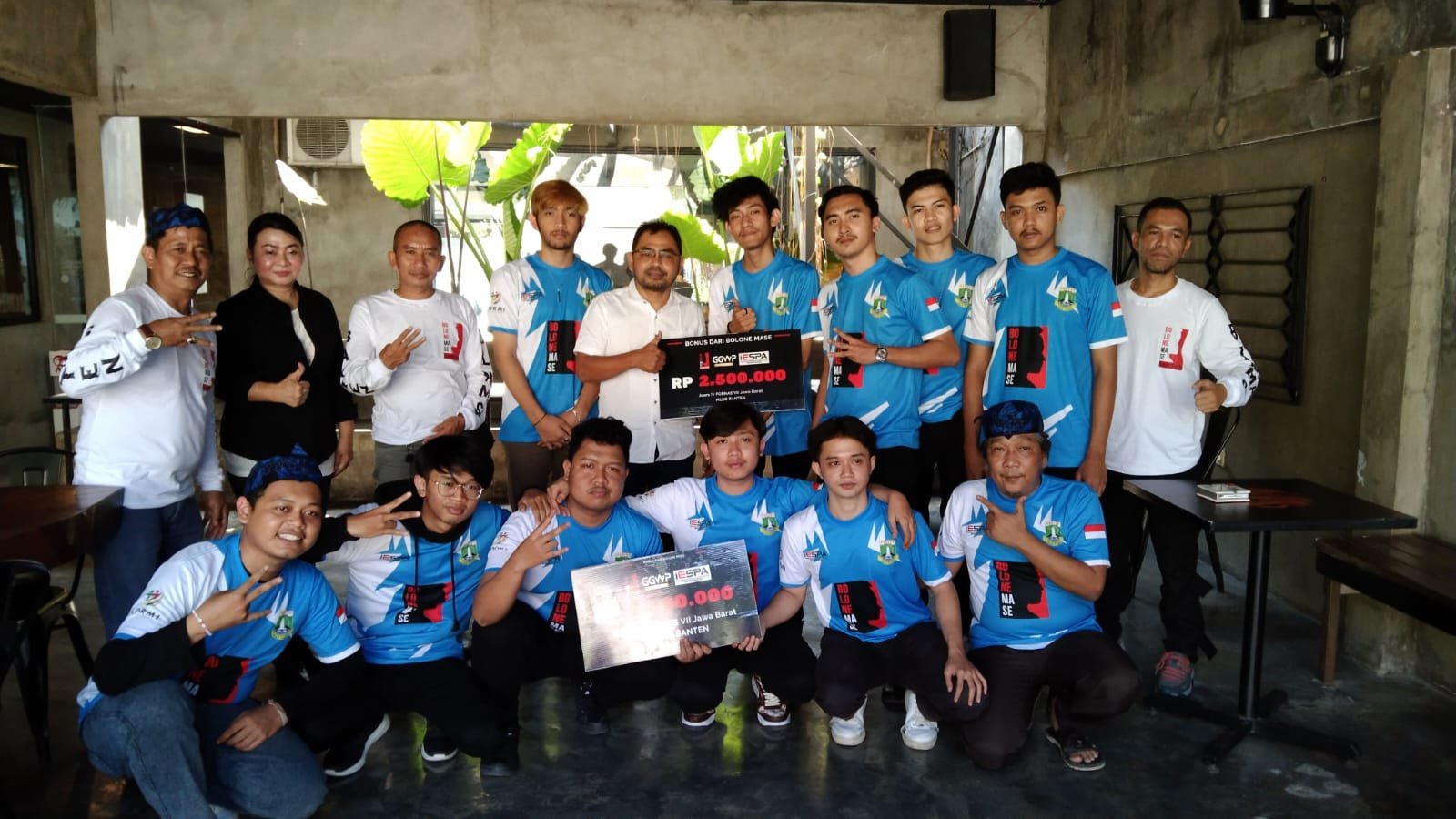 Bolmong Beri Bonus Atlet Esport Banten yang Berprestasi