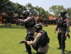 Den Gegana Brimob Latih Tangkal Aksi Teror