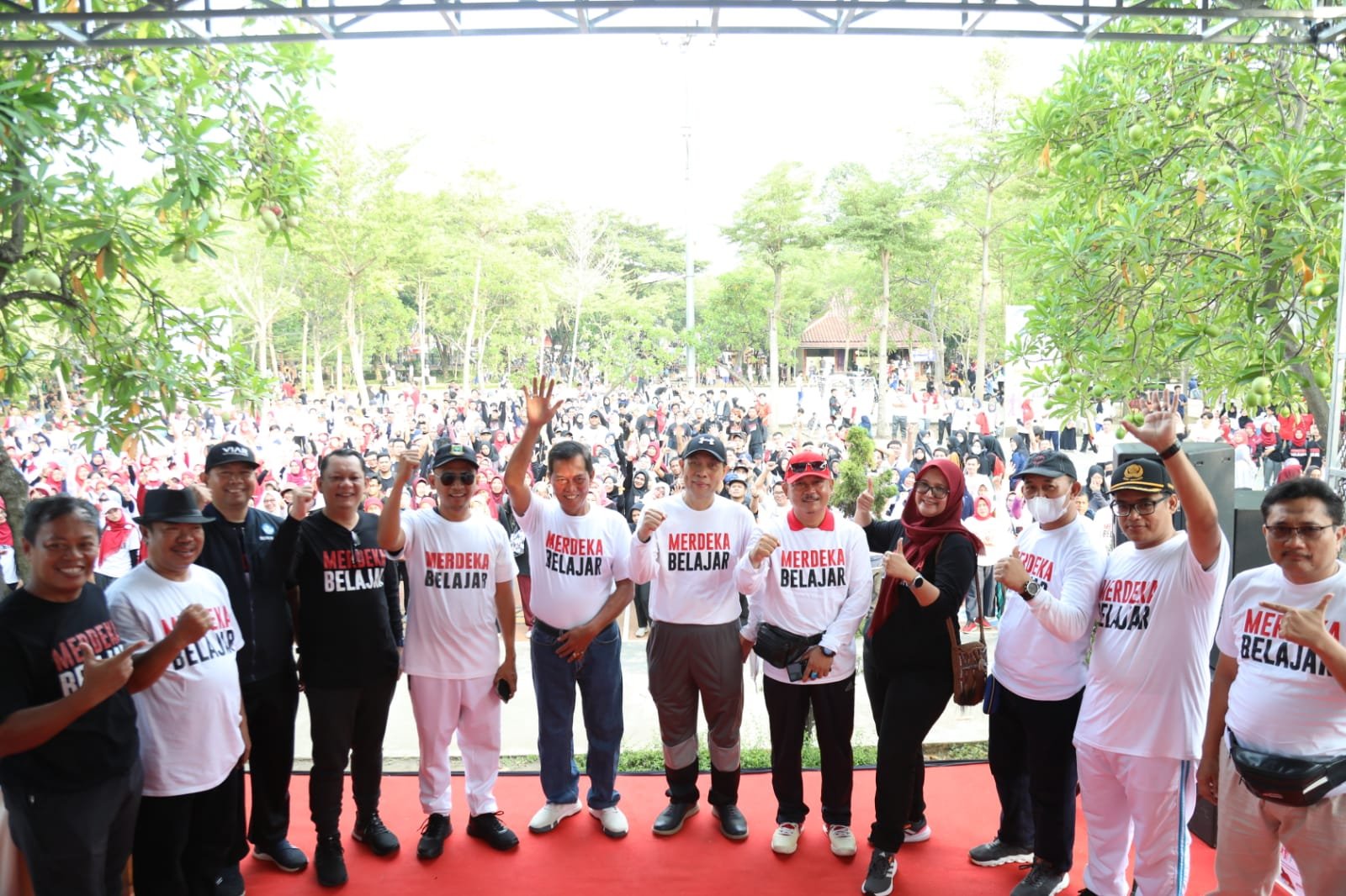 UPT Kemendikbud-Ristek Bersama Dindikbud Banten dan Kota Serang Gelar Jalan Sehat Semarakkan Bulan Merdeka Belajar