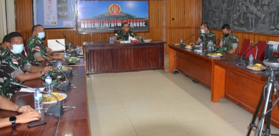 Danrem 174 Merauke Sampaikan Visi Misi Lewat Vicon ke Satuan dan Satgas di Wilayah Korem