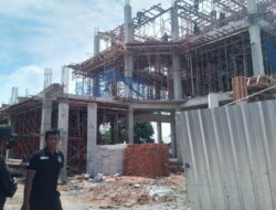 Pembangunan SMPN 6 Tangsel Diduga Jadi Sarang Gelap, Wartawan Diusir