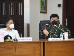 Panglima TNI Serahkan 4 Pilar Penegakan PPKM Mikro di Madiun
