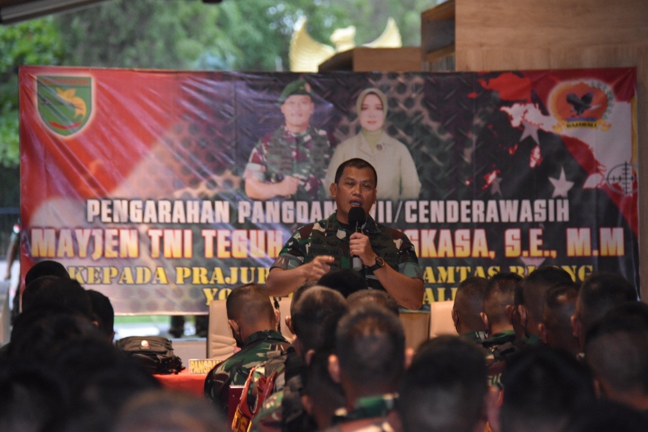 Danrem 174 Merauke Dampingi Pangdam Kunjungi Pos Satgas Yonif 123 di Perbatasan