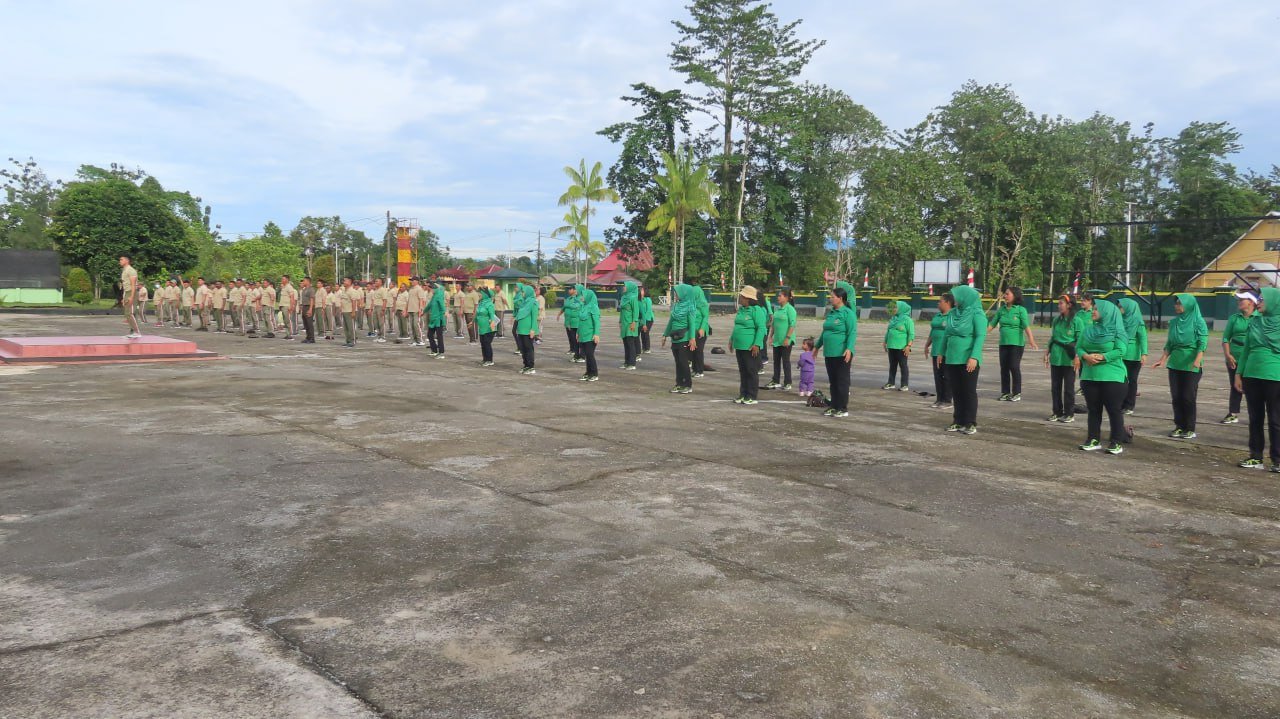 Kodim 1710/Mimika Gelar Senam Jasmani Jaga Kebugaran Personel