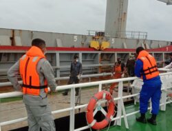 Bakamla RI Beri Bantuan Medis ke ABK Kapal AS yang Positif Covid-19 di Natuna