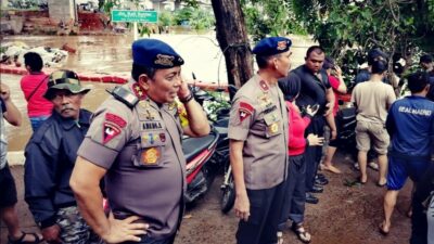 Irjen Pol Anang Revandoko Korban Dankor Brimob Pantau Banjir Kali Sunter Jakarta Timur