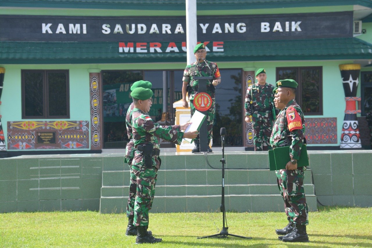 Dankolakops Korem 174/ATW Pimpin Serah Terima Satgas Pamtas RI-PNG di Sektor Selatan