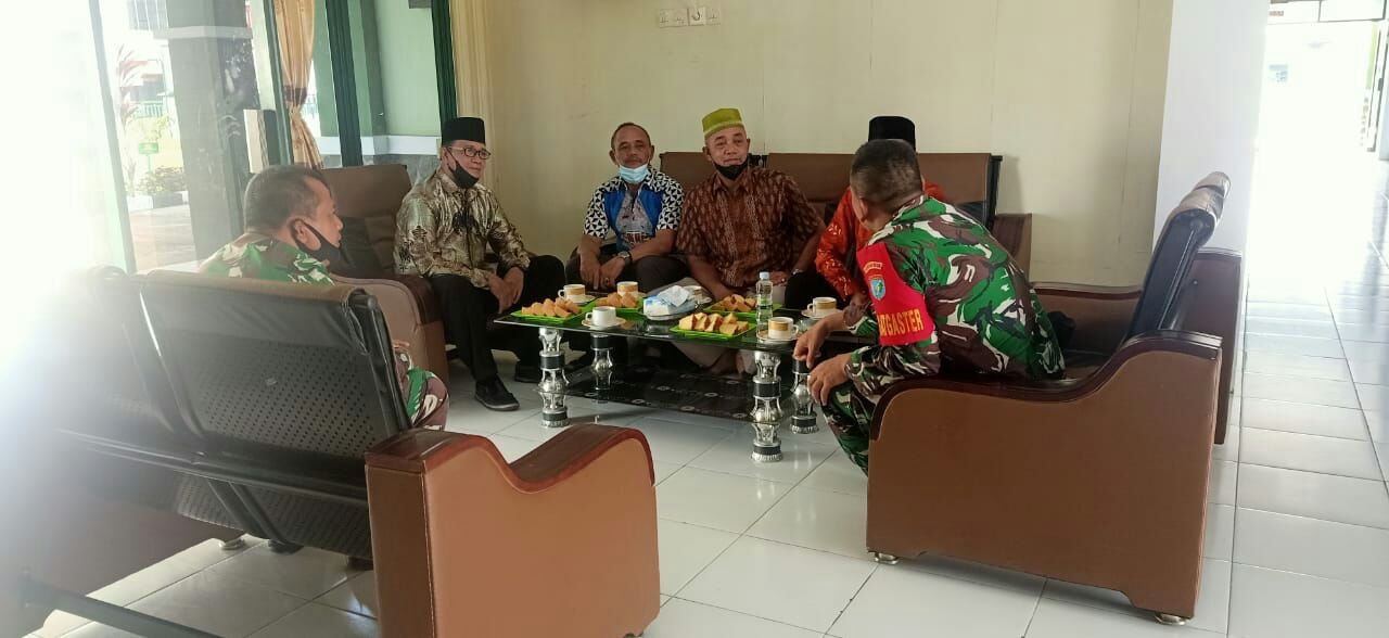 Dandim Sambas Bina Keakraban Keluarga Besar TNI Silaturahmi Purnawirawan