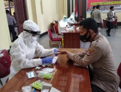 Ratusan Petugas Pengamanan TPS di Polres Serang Kota Jalani Rapid Test