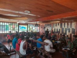 Satgas Pamtas Yonif 126/KC Komunikasikan Sosial dengan Tokoh Pemuda Distrik Waris