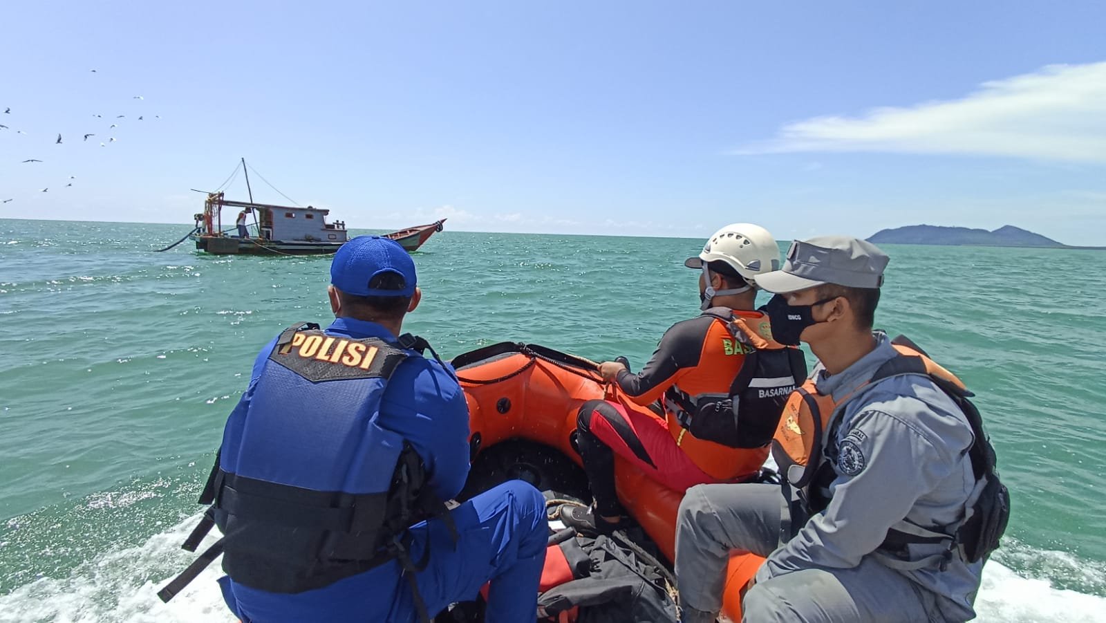 SPKKL Sambas dan Rapala Cari Nelayan Hilang di Perairan Selakau