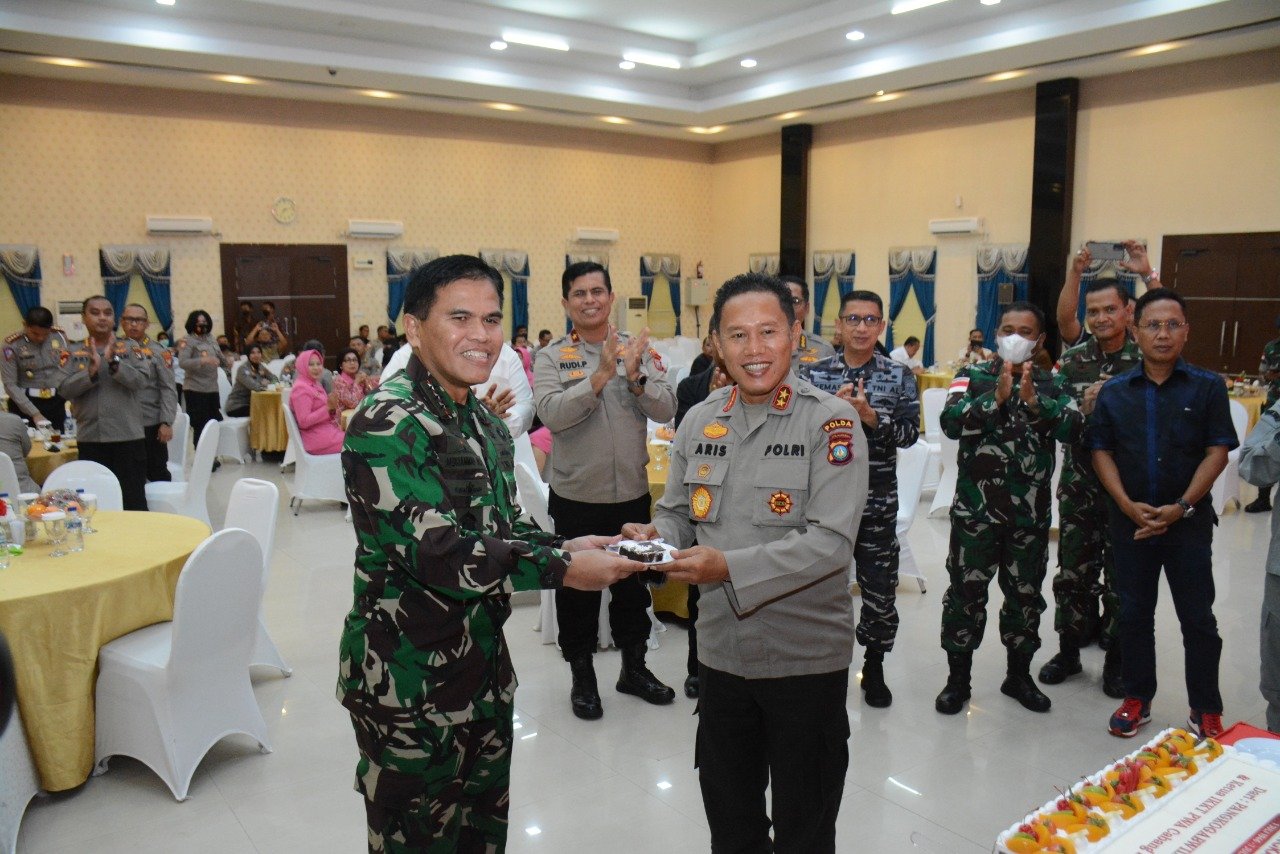 Pangkogabwilhan I Hadiri Doa Bersama Hari Bhayangkara Ke-76 di Mapolda Kepri