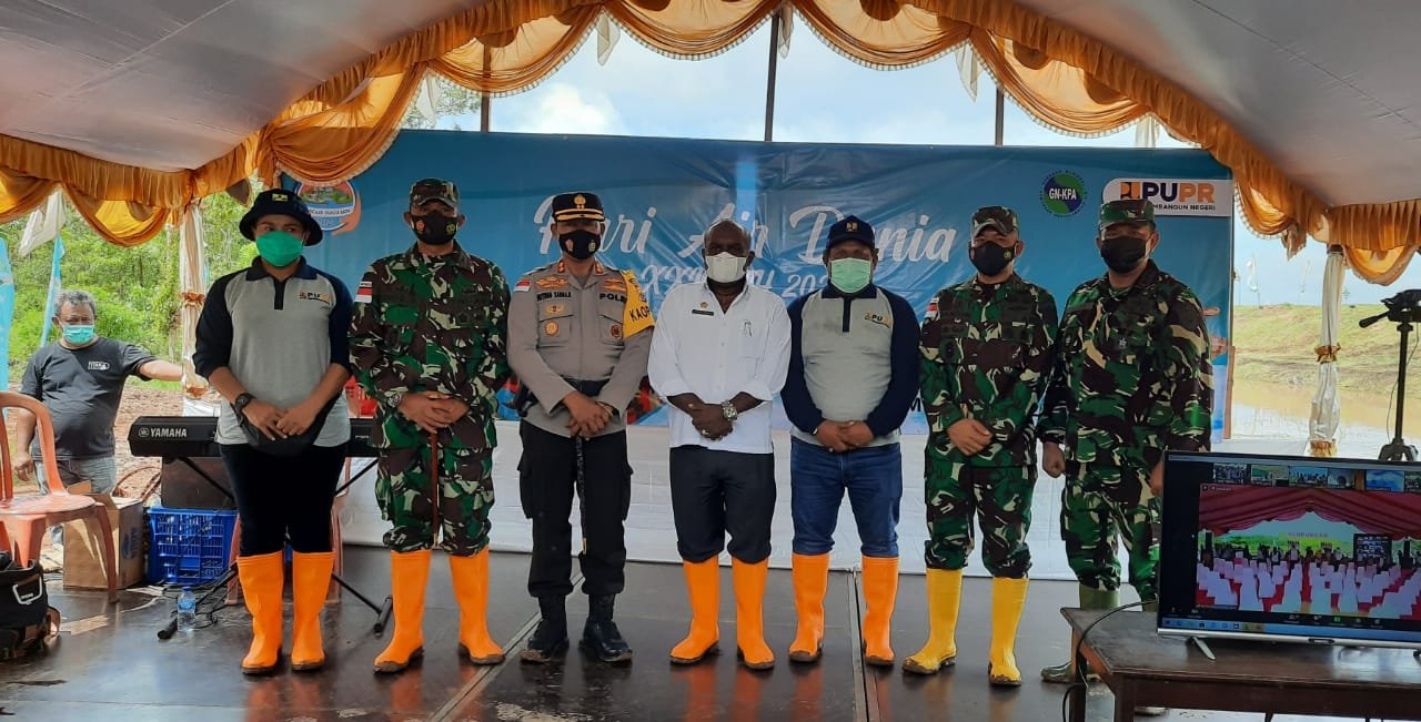 Danrem 174 Merauke Tanam Pohon dalam Peringatan Hari Air Sedunia ke-29