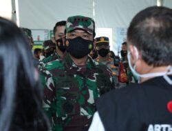 Panglima TNI Evaluasi Kekuatan Nakes Tangani Covid-19 di Rumkitlap Artha Graha
