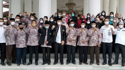 Pemkab Serang Ajak Mahasiswa IAIB Ingatkan Warga Mau Divaksin