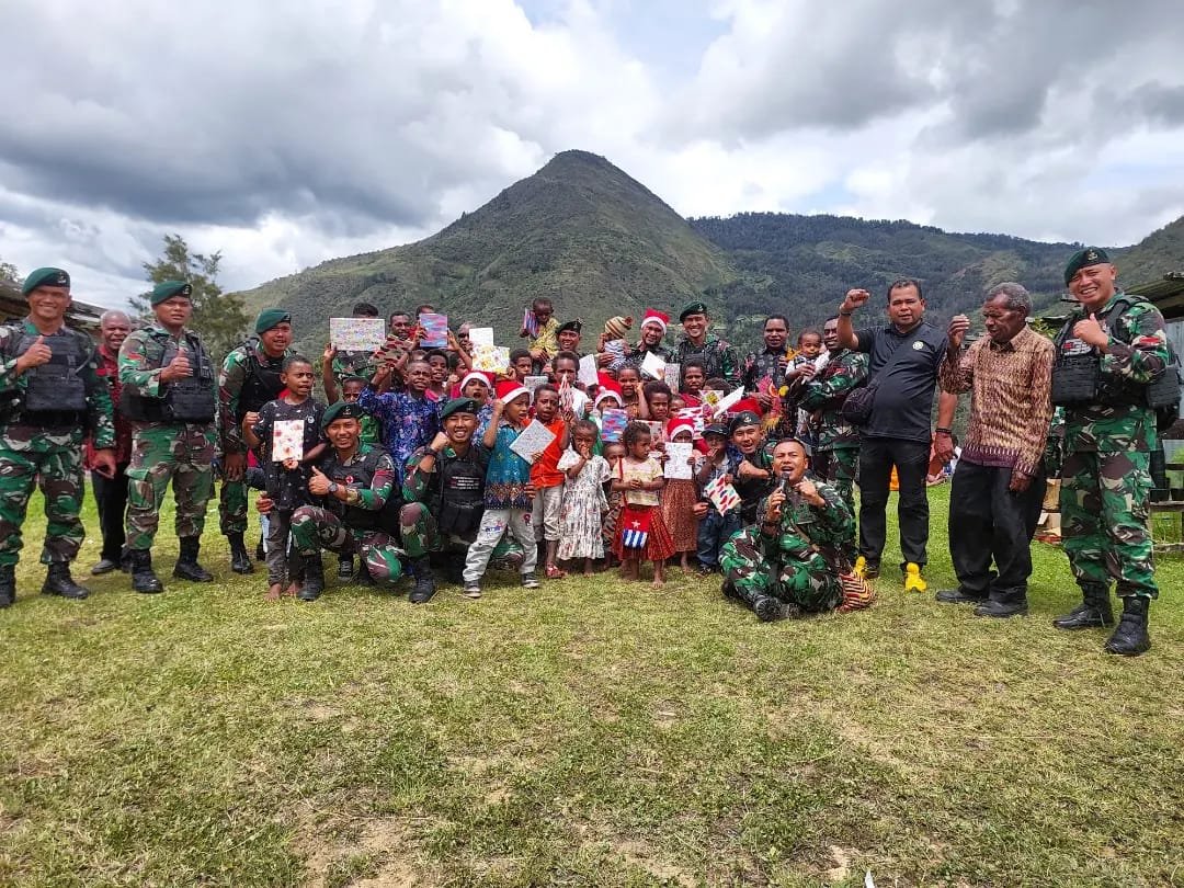 Satgas Yonif Mekanis 203/AK Gelar Ibadah Bersama Masyarakat Distrik Pirime di Awal 2023