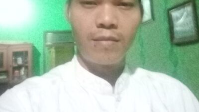 Wacana Melafalkan Niat dalam Shalat Ushalli