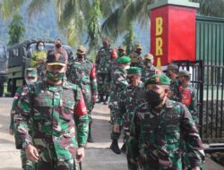Yonif 131/Braja Sakti Terima Kunjungan Kapuskesad di Perbatasan RI-PNG