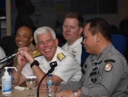 Komandan Armada 7 AS Kunjungi Markas Bakamla RI