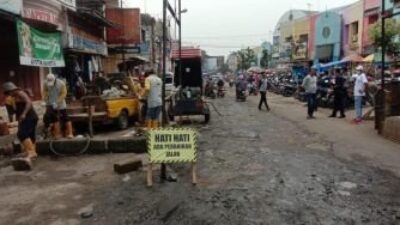 DPUPR Lebak Perbaiki Jalan Tirtayasa, Kabid Disperindagpas: Kami Apresiasi, Kabid Bina Marga: Semua Pihak Diminta Jaga
