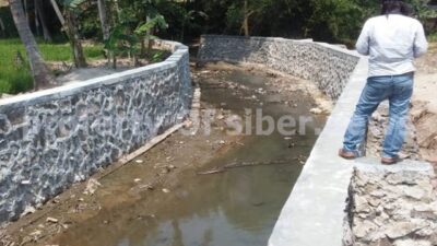 Peningkatan Sungai Ciluit Semangraya Diduga Langgar Perpres 16/2018