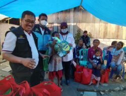 Mensos Juliari P Batubara Salurkan Santunan Korban Tragedi Kemanusiaan Lembantongoa