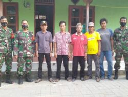 Babinsa Curug Perbaiki dan Cat Ulang Majlis Ta’lim