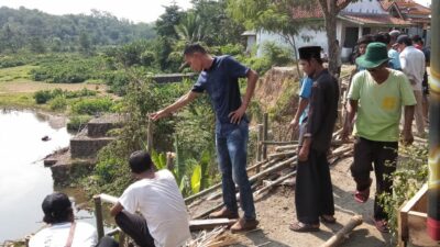 Warga Parungpung Kerja Bakti Antisipasi Longsor Susulan