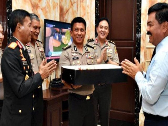 Panglima TNI Genap 56 Tahun, Kapolri Idham Aziz Beri Kejutan