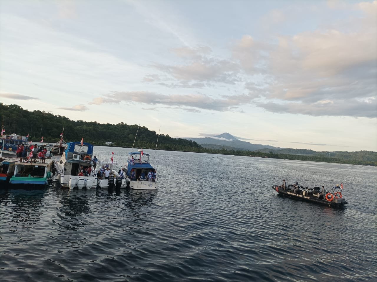 Personel Bakamla Patroli Amankan Event LNSIFC 2022