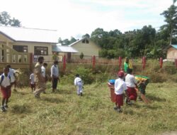 Prajurit Yonif MR 413 Ajarkan Siswa Perbatasan Hidup Sehat dan Bersihkan Lingkungan