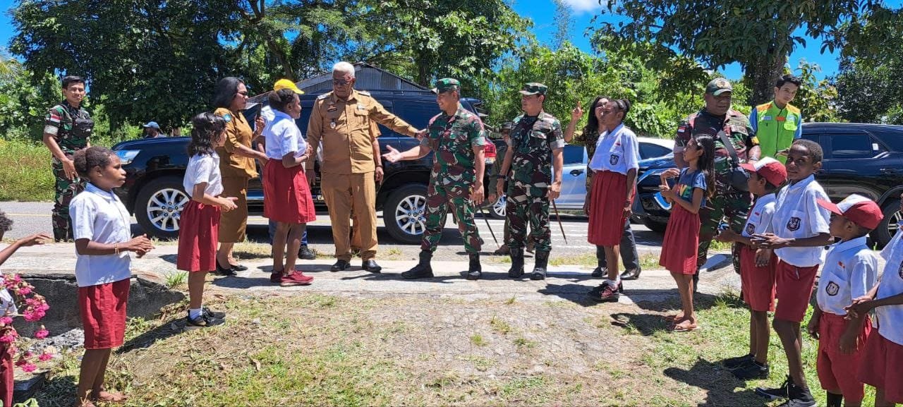 Menyambut Ramadhan 1444 H, Dandim 1710 Mimika Gelar Bakti Sosial