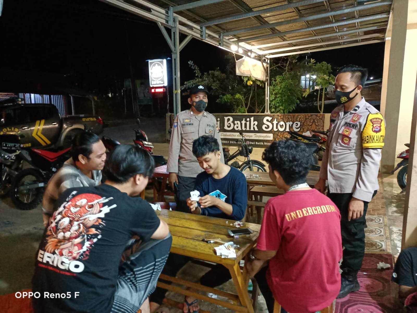 Kapolsek Cibaliung Tingkatkan Keamanan Lewat Patroli