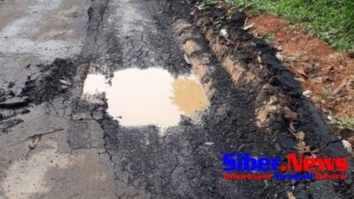 Jalan di Sajira Rusak Padahal Baru Dibangun