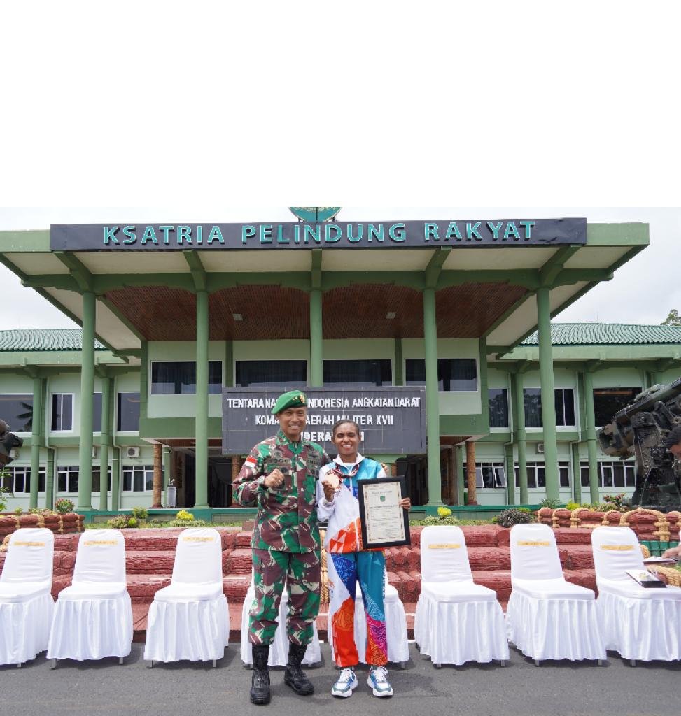 Pangdam XVII/Cenderawasih Beri Piagam Penghargaan ke Atlet PON XX Berprestasi