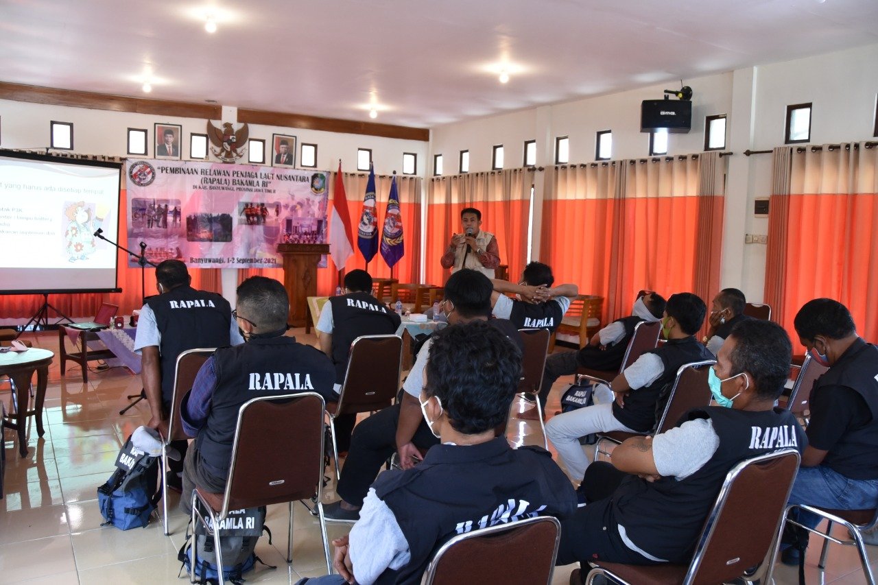 Bakamla RI Bina Relawan Penjaga Laut di Banyuwangi