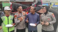 Jumat Berkah Den Turangga: Nasi Kotak dan Rasa Aman untuk Warga