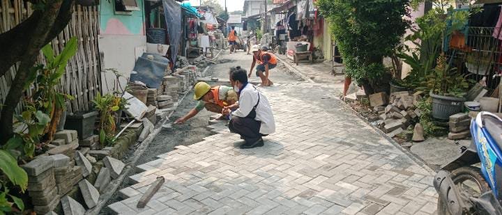Proyek Pavink Block Karang Sari Diduga Tak Dipantau, Abaikan K3