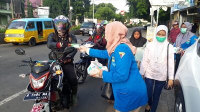 Kopri PMII Serang dan Srikandi Banten Bagikan Masker Lagi