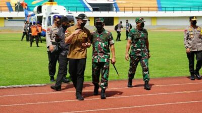 Wagub Andika Dampingi Kapolri dan Kabinet Tinjau Kesiapan Mudik di Pelabuhan Merak