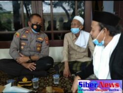Kapolsek Cikande dan Muspika Berduka ke Rumah Duka KH Janapi Ulama Terkemuka