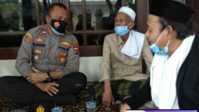 Kapolsek Cikande dan Muspika Berduka ke Rumah Duka KH Janapi Ulama Terkemuka